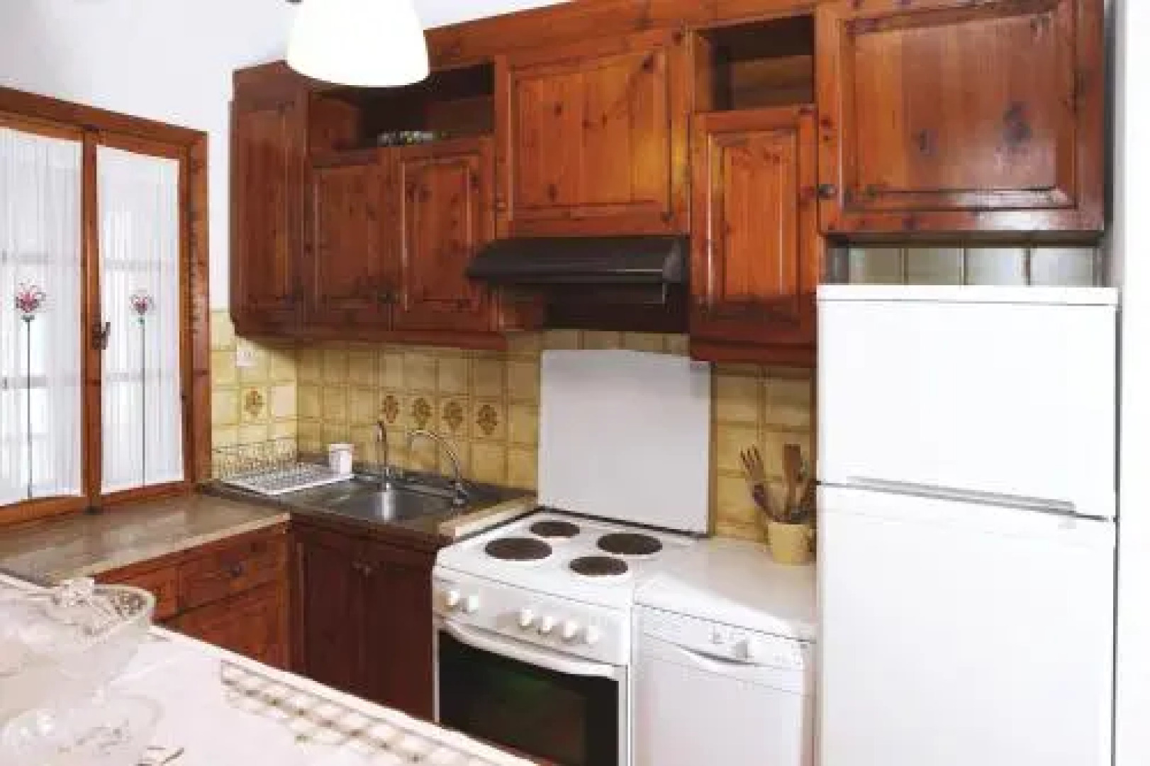 Squirrel Beach Front Villa, Metamorfosi