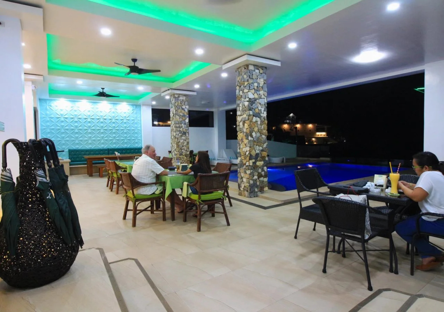 Manarra Seaview Resort