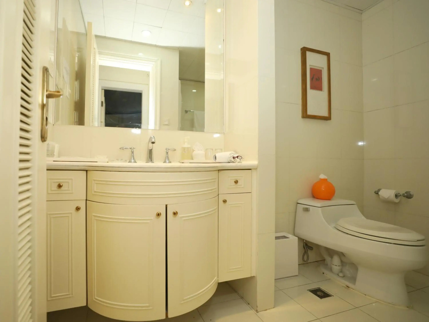 Ladoll Service Apartment