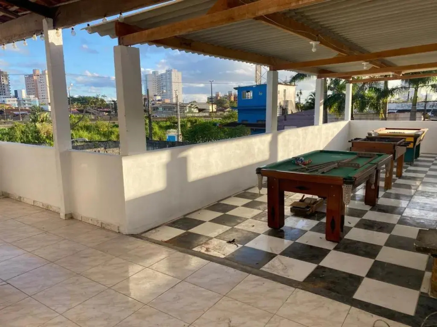 Ótima casa com piscina em Praia Grande