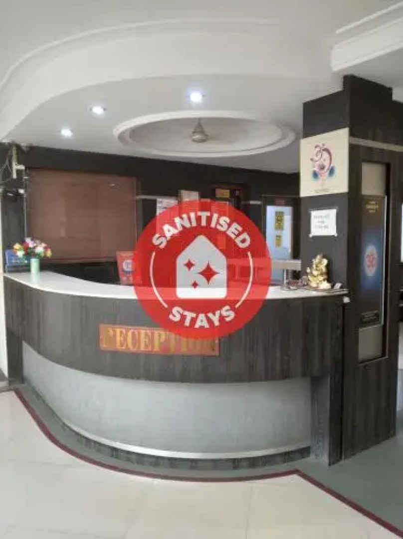 Capital O 82556 Hotel Pride