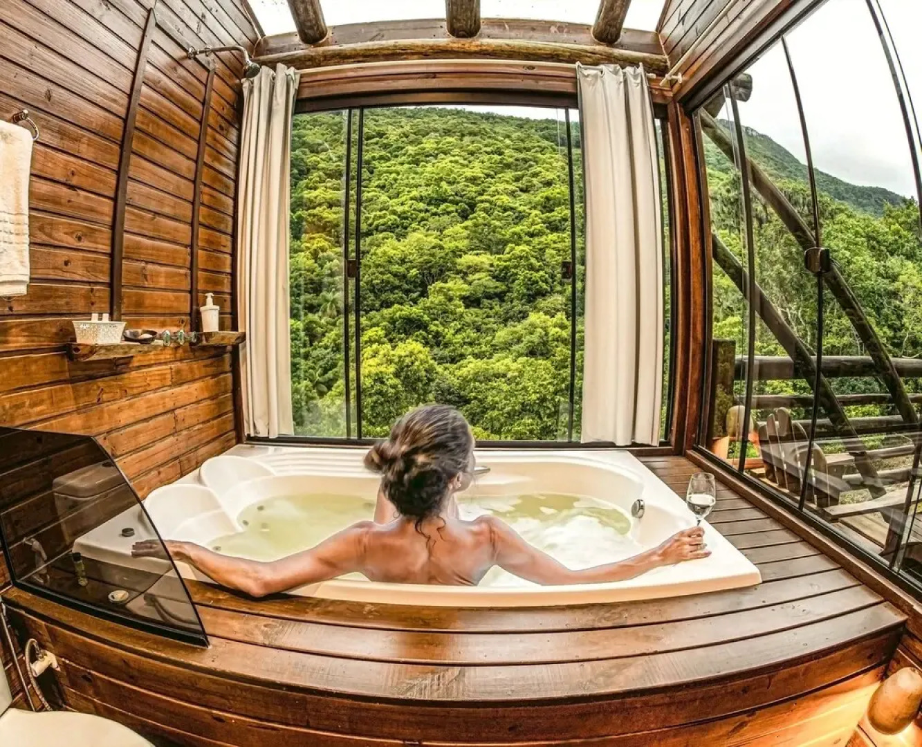 Cachoeira dos Borges Cabanas e Parque