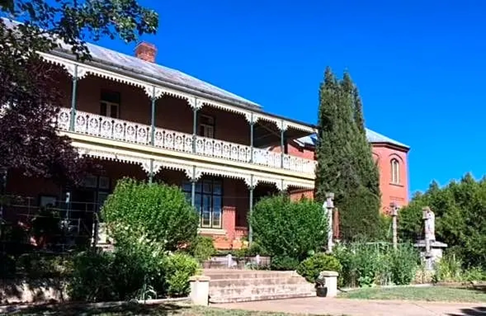 Holmhurst Guest House