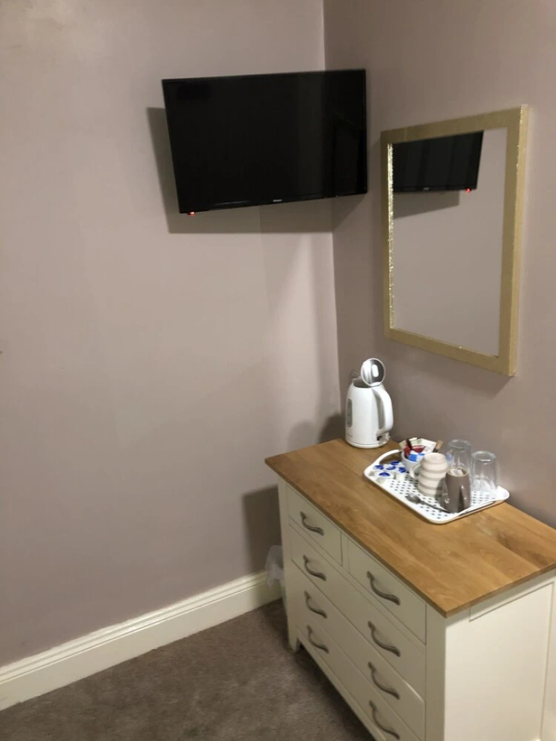 Holystone Bar and Restaurant