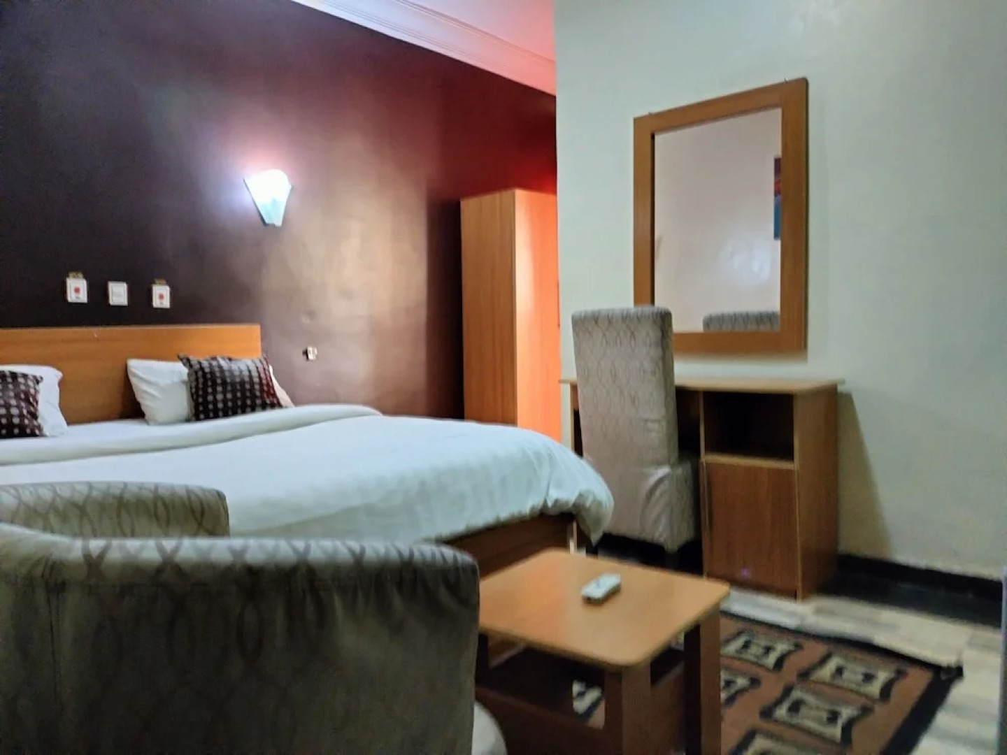 Steffan Hotel and Suites