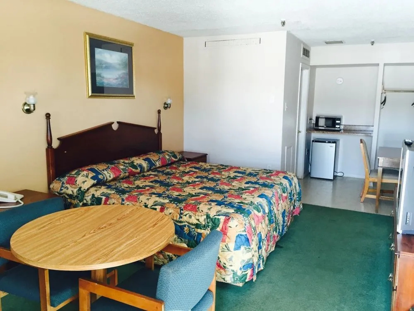 Welcome Inn and Suites