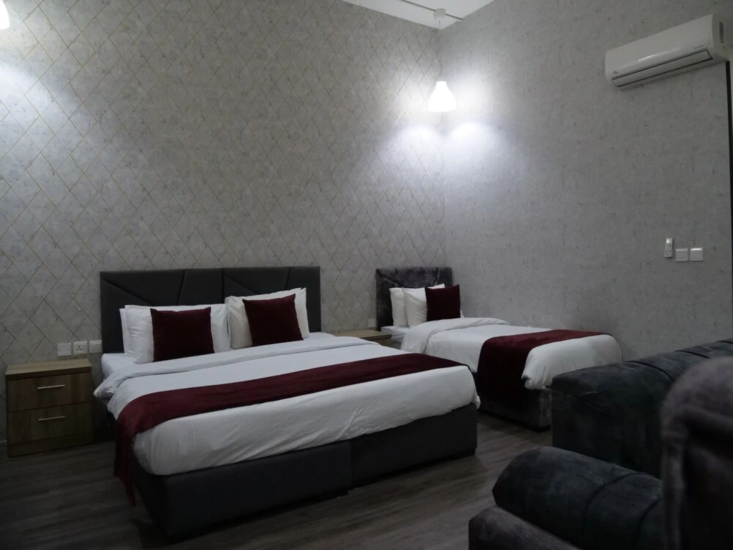 Twins Downtown Hotel