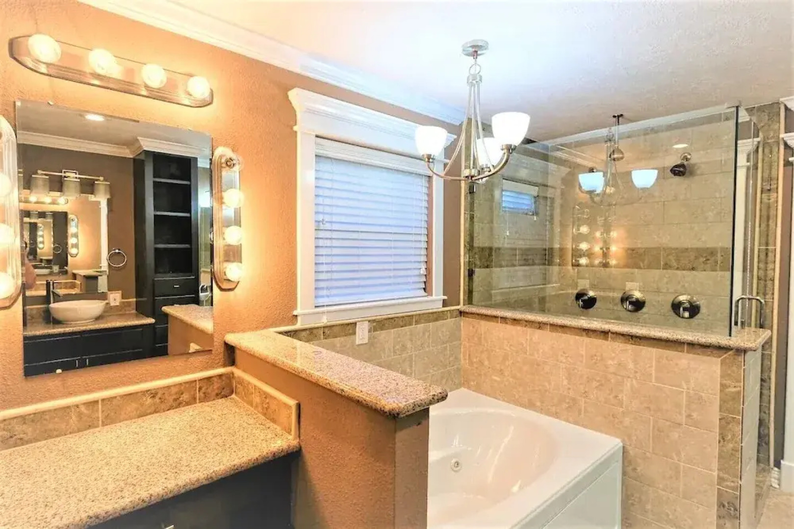 5Bdrm 3.5Bath 8Beds - Up to 16 Guest