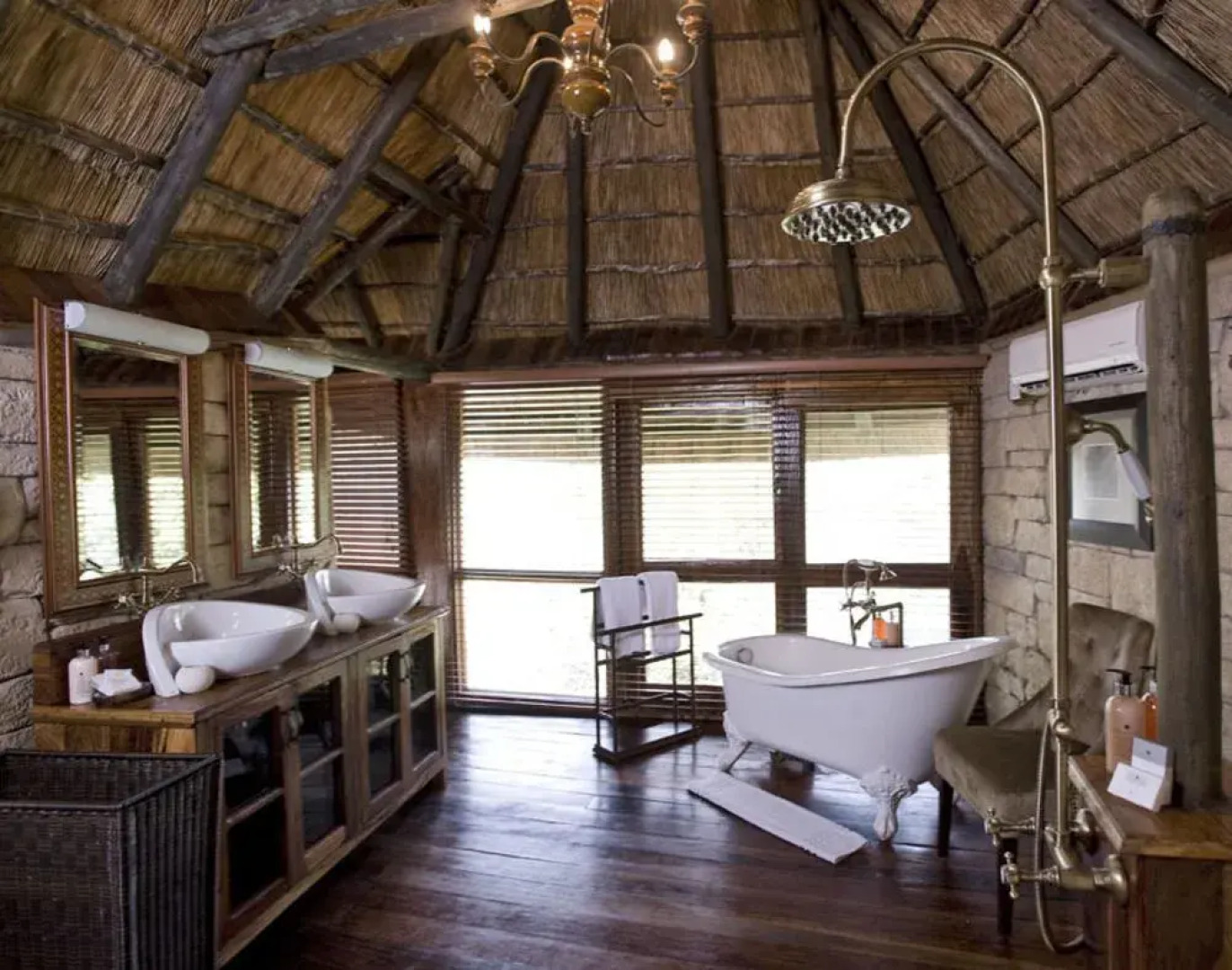 Serena Mivumo River Lodge