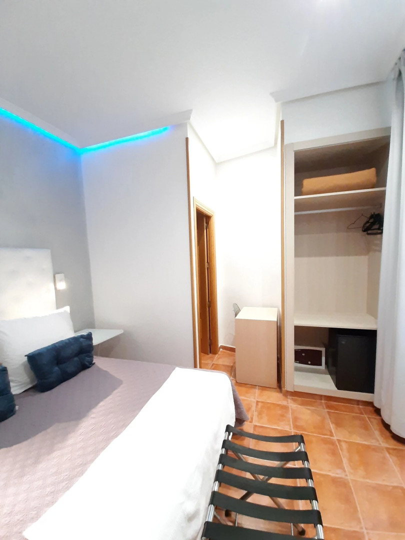 Hostal Las Fuentes - Adults Only