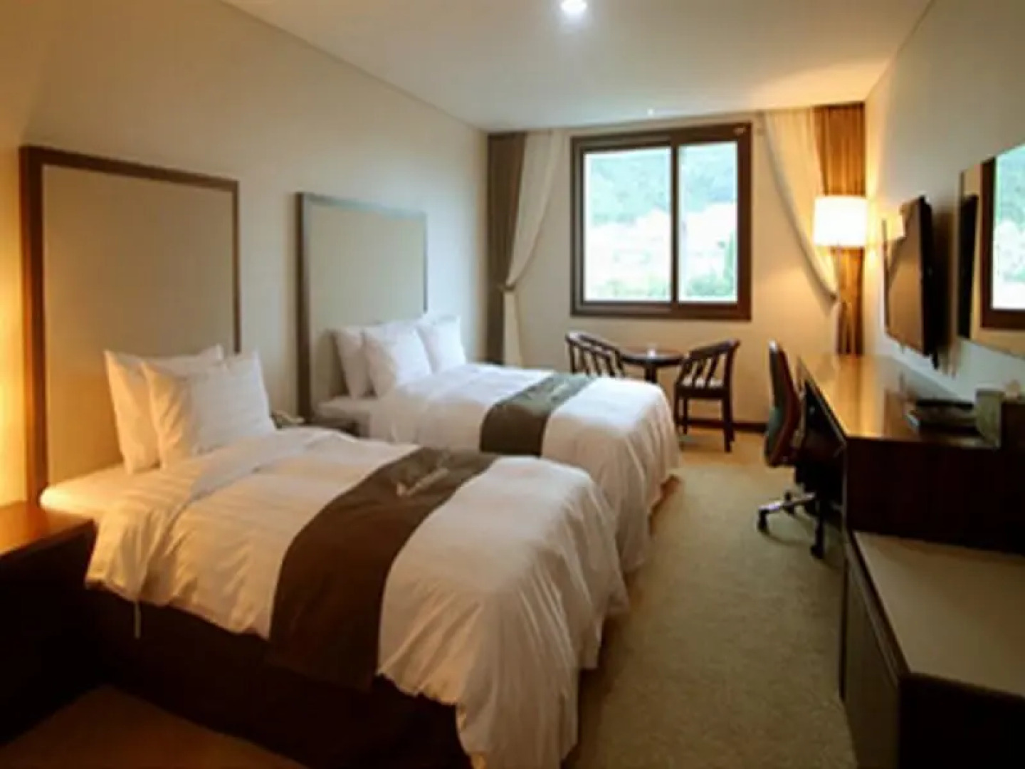 Narsha Tourist Hotel