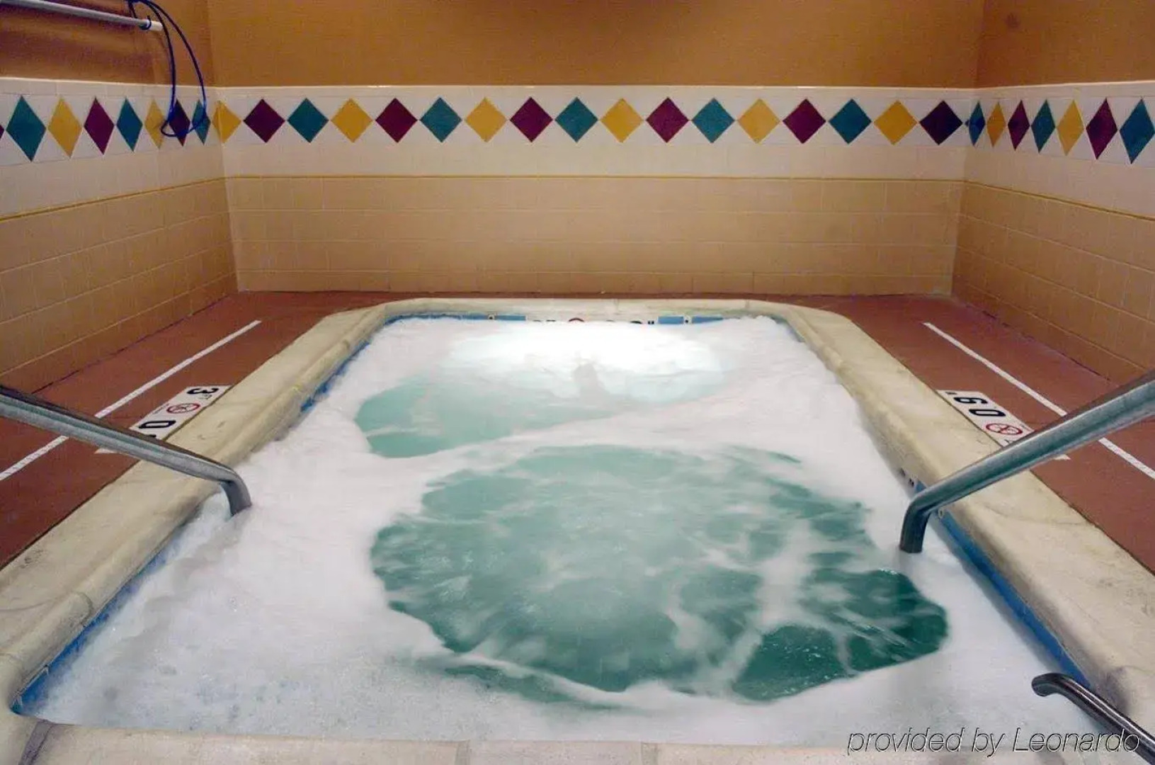 Holiday Inn Express & Suites Fort Wayne by IHG