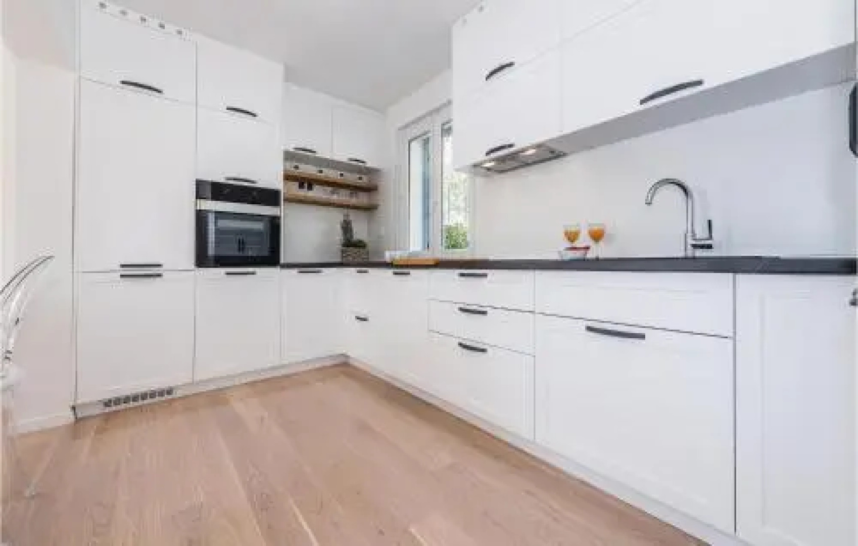 Four-Bedroom Holiday Home in Milna