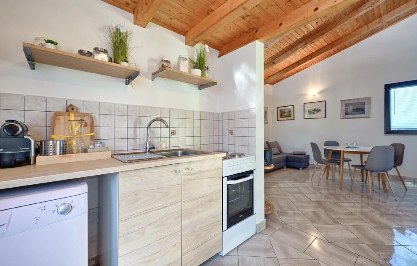 Amazing Home in Galovic Selo With 1 Bedrooms and Jacuzzi