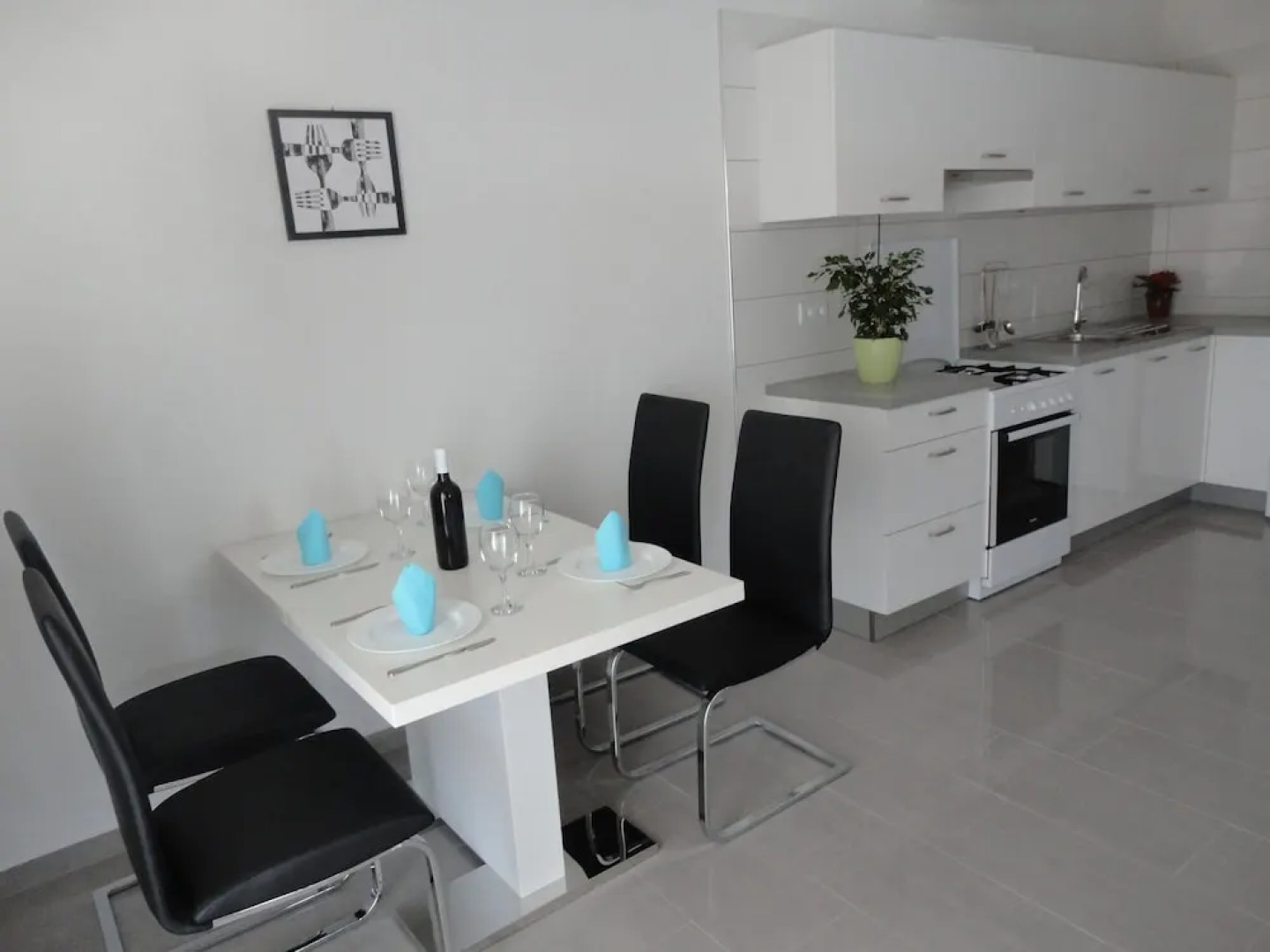 Lovely Apartment With Terrace and Gorgeous sea View. Near the Beach !