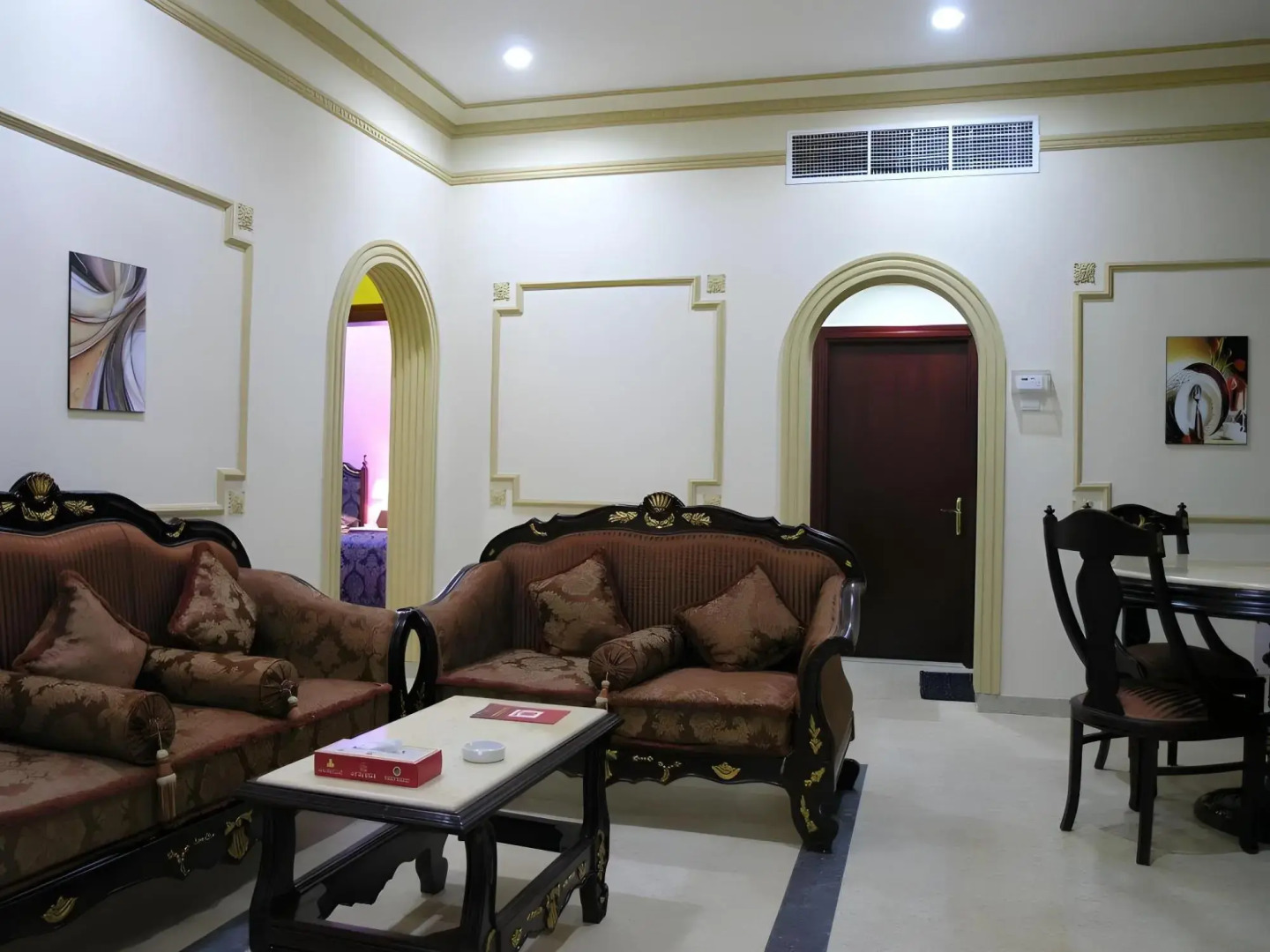 Royal Residence Hotel Apartments