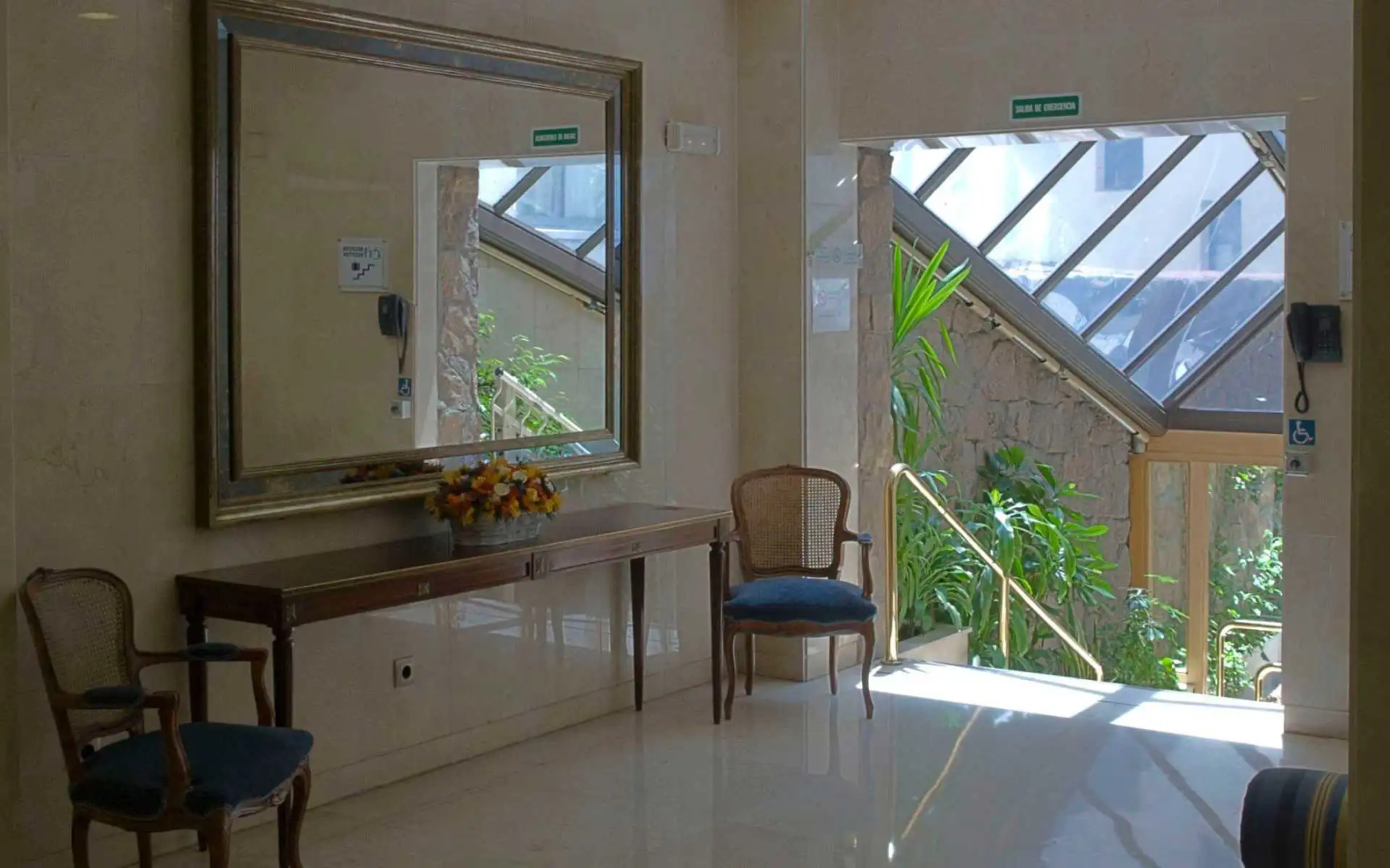 Отель Gran Versalles