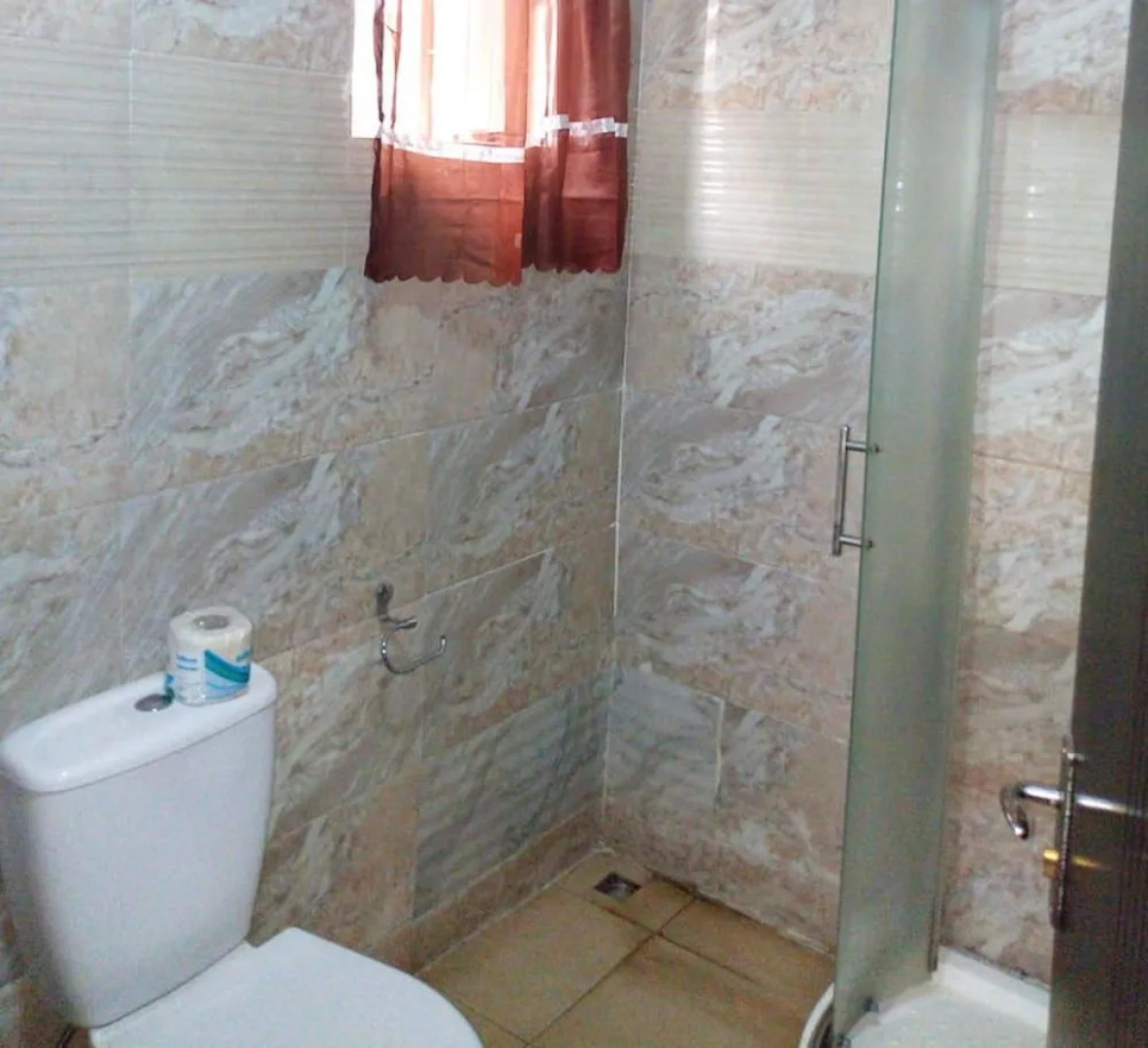 Danest Hotel And Suites