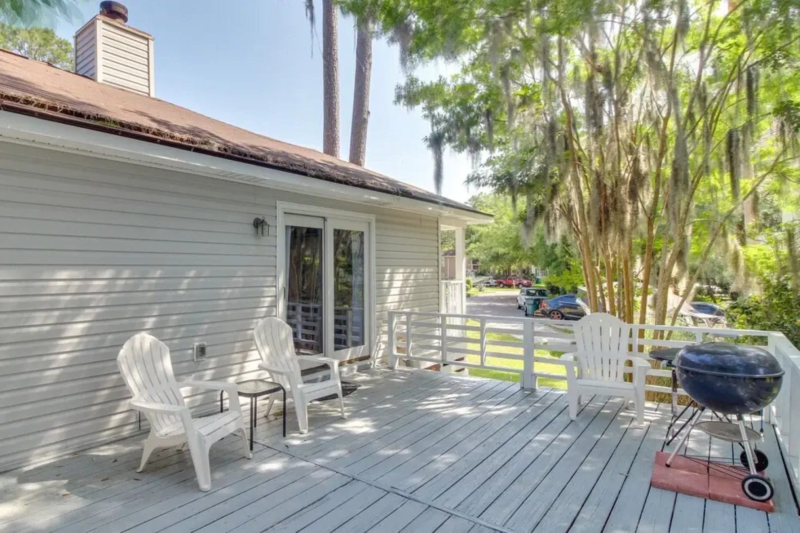 Proximity Place, Cozy Savannah Home w/ Deck!
