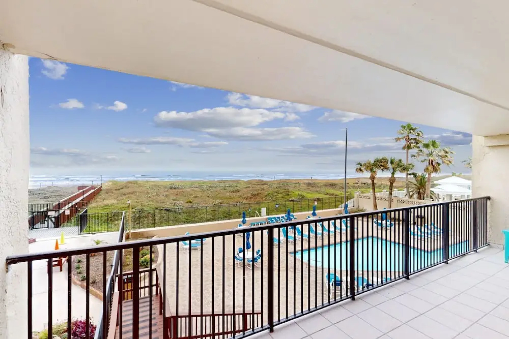 Suntide III Condominiums