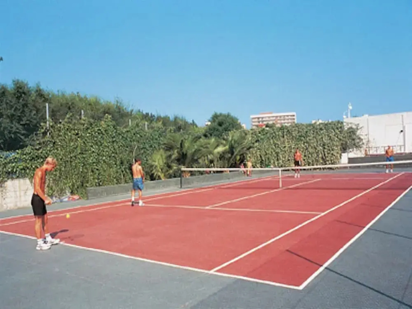 Cozy Chalet With a Terrace, Just 200 m. From the Beach