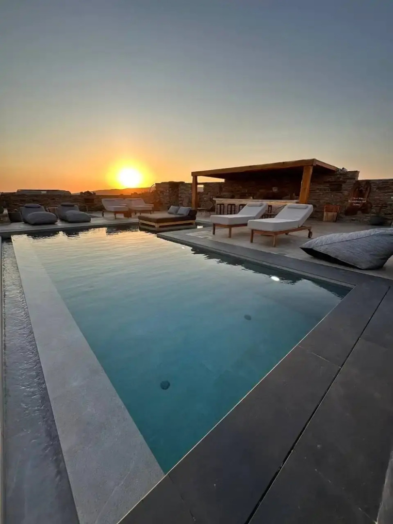 Kozadinos Art Suites