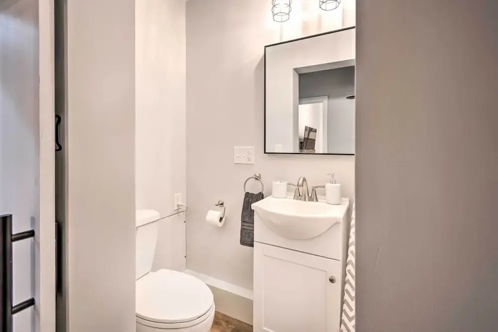 Laconia Hideaway < 2 Miles to Lake Winnipesaukee!