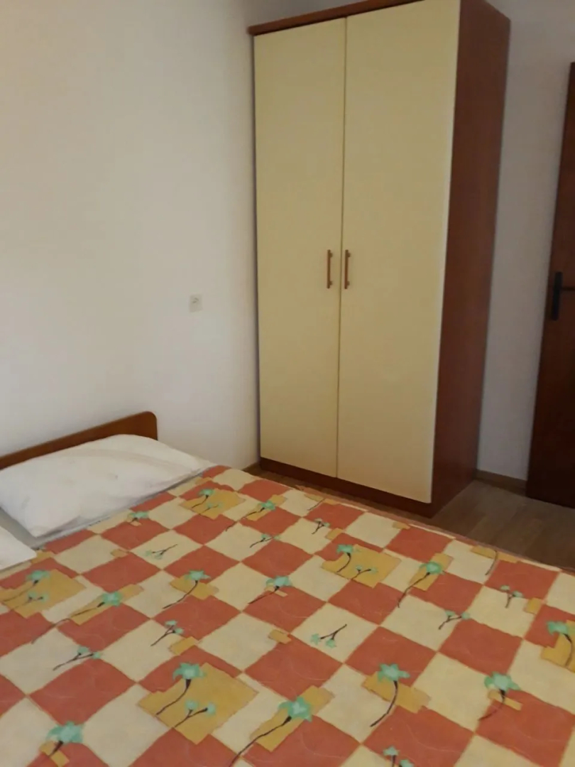 Apartment Ivo - with nice garden: A2 Pag, Island Pag