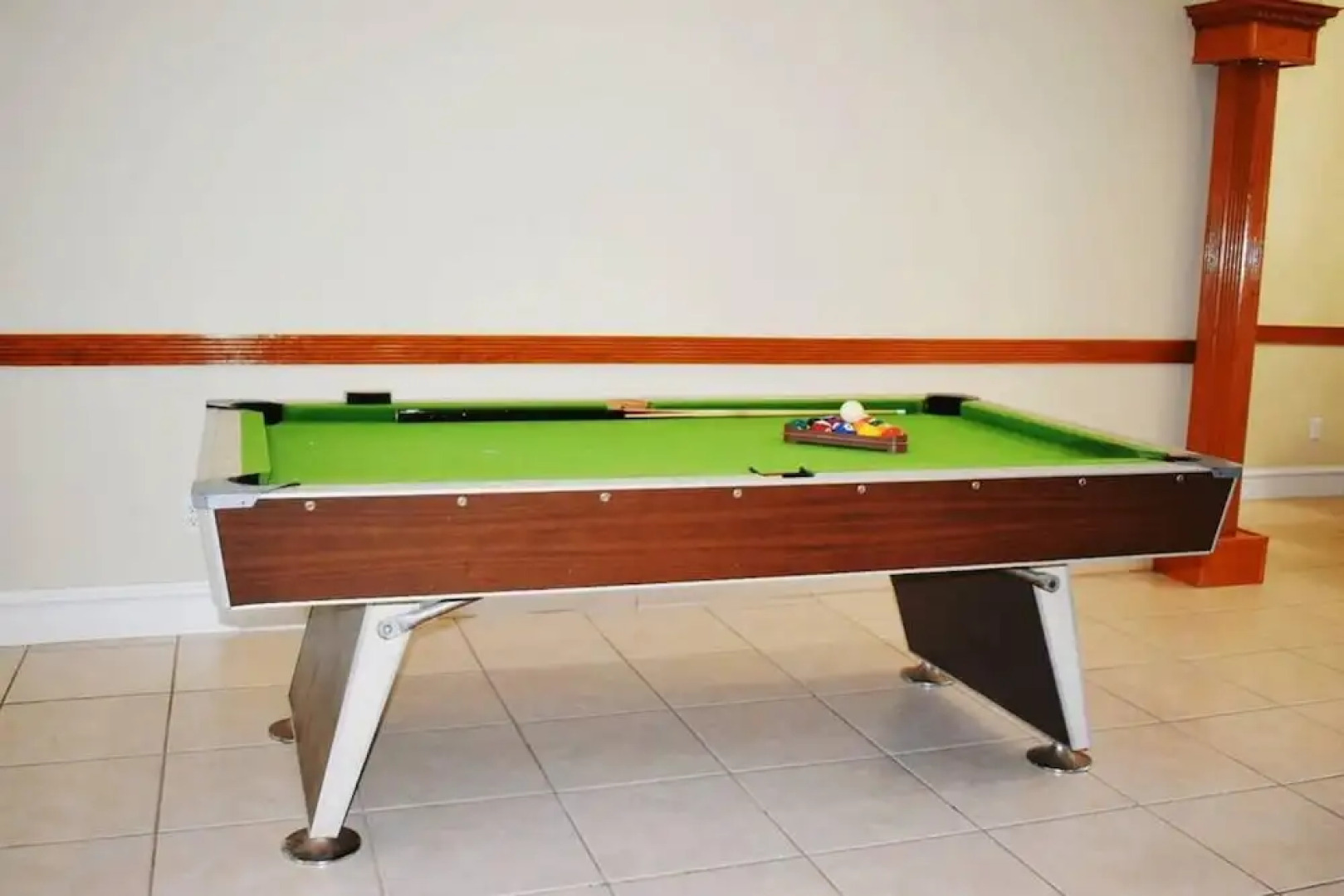 Beautiful House With Pool