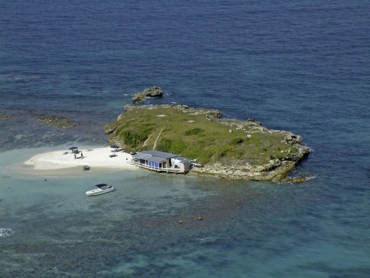 Villa Anani at Kamique