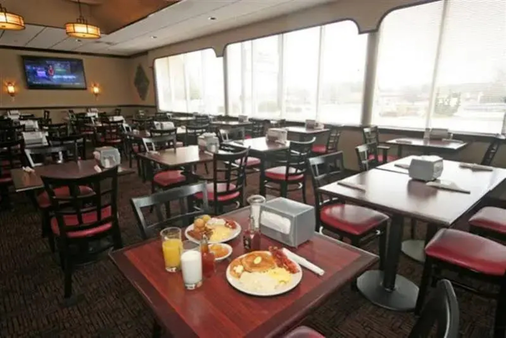 Ramada Burlington Hotel and Conference Center