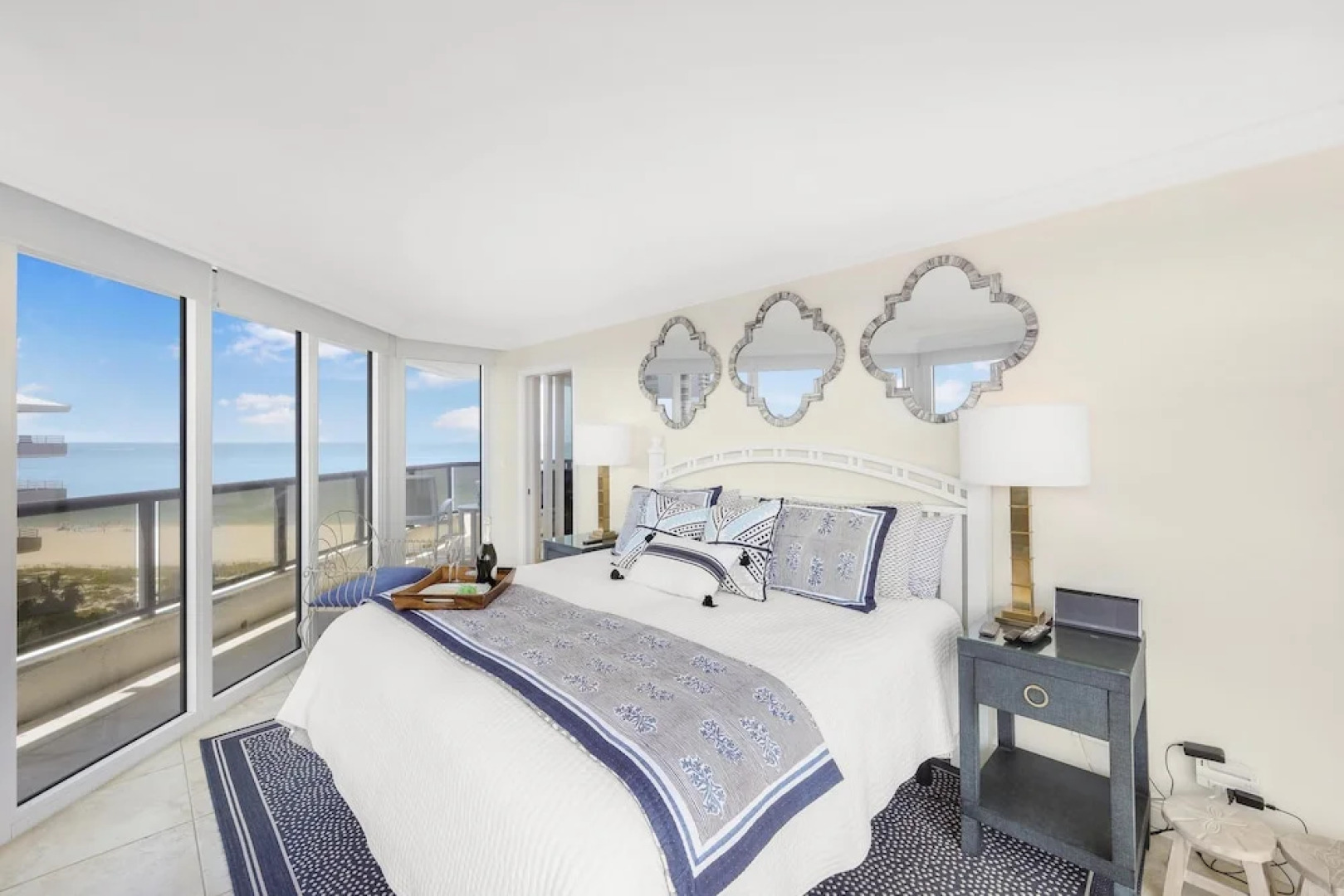 Cozy Beachfront Getaway With Pool and spa