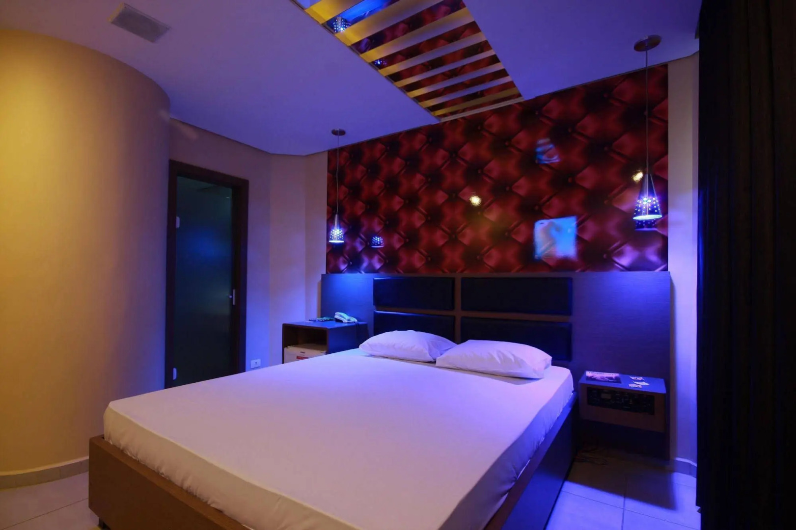 Hippus Motel (Adult Only)