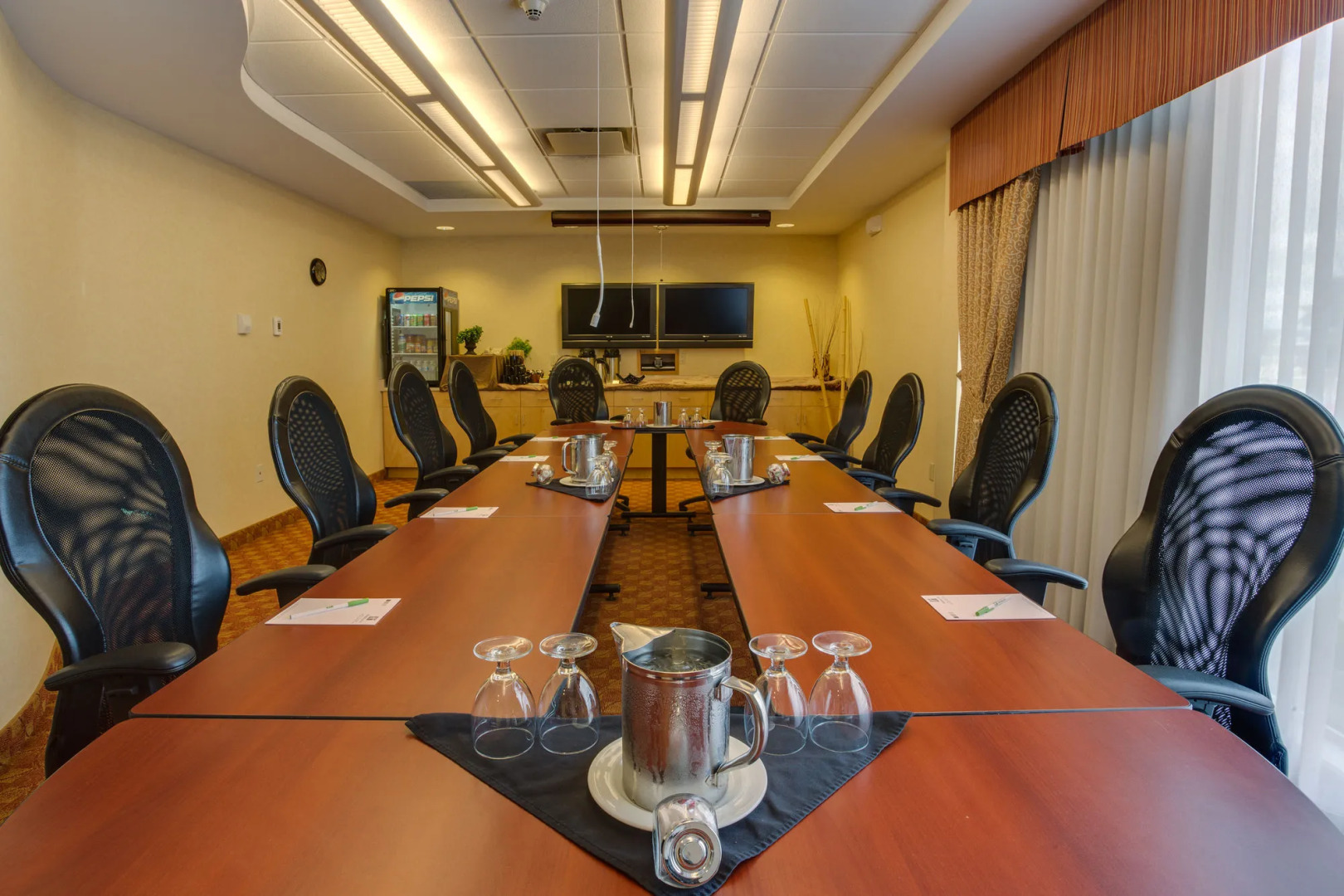 Four Points by Sheraton Point Edward Sarnia