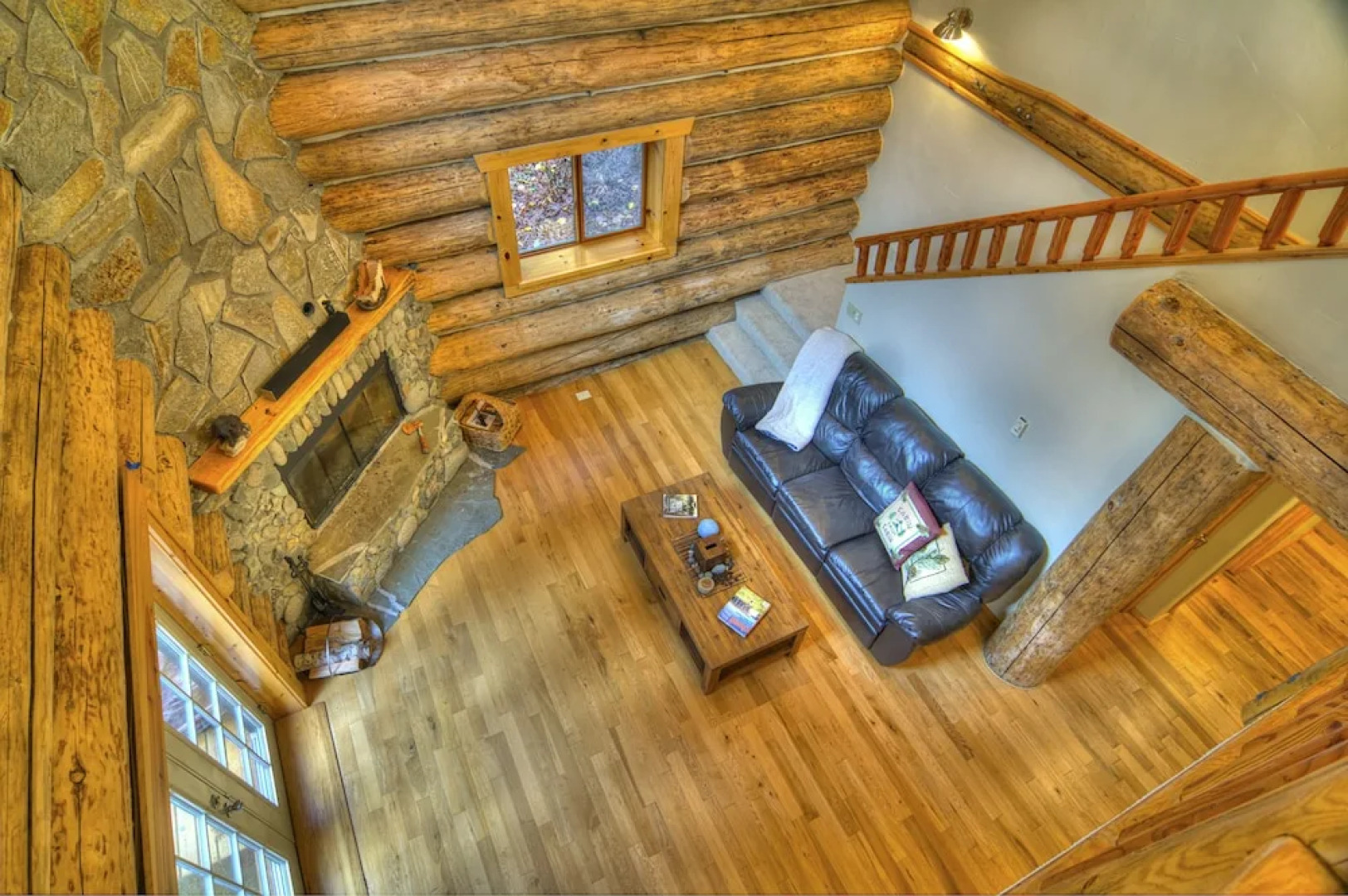 Tall Timbers Lodge - Two Bedroom Cabin with Hot Tub