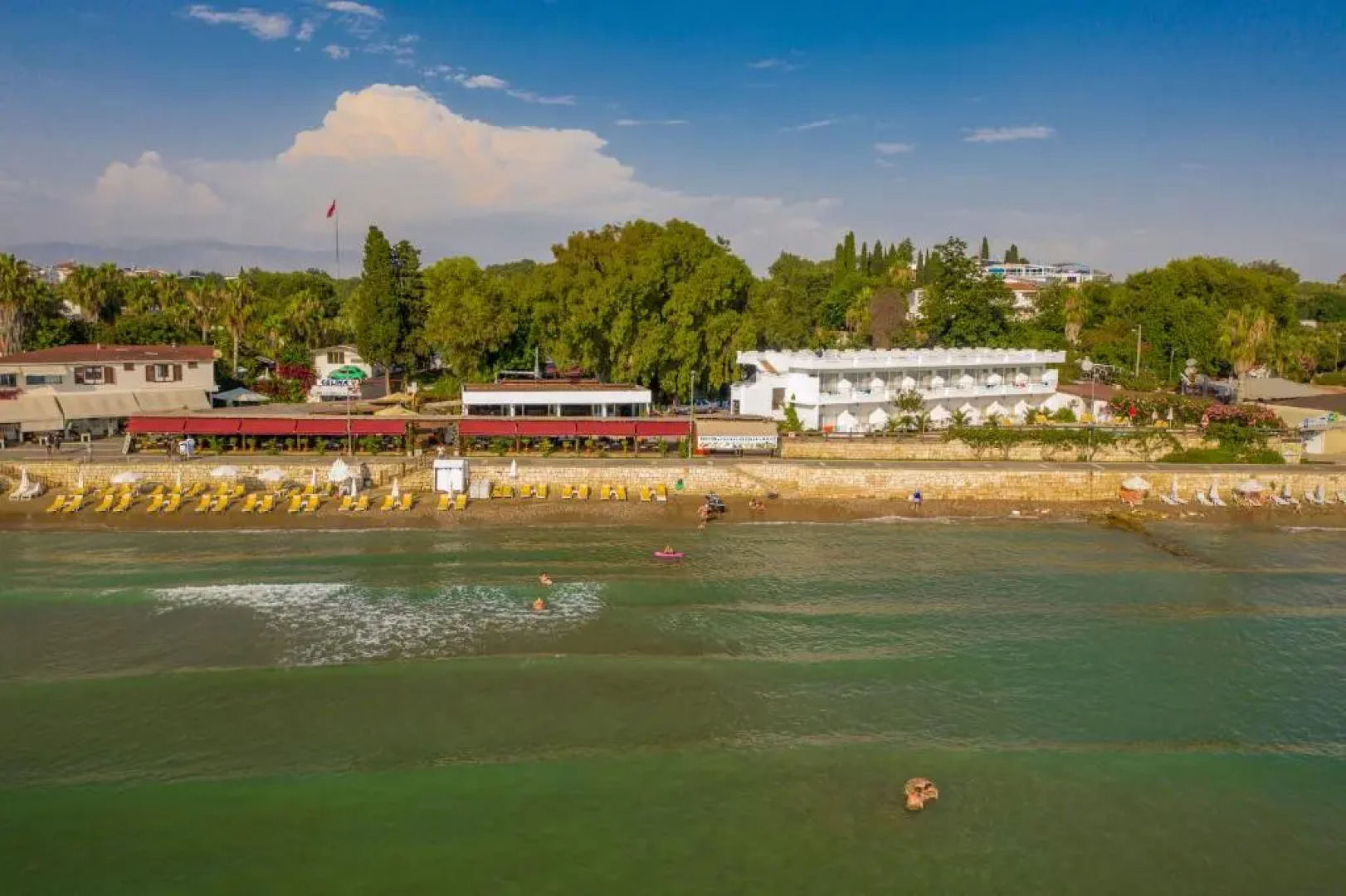 Side Beach Club Hotel