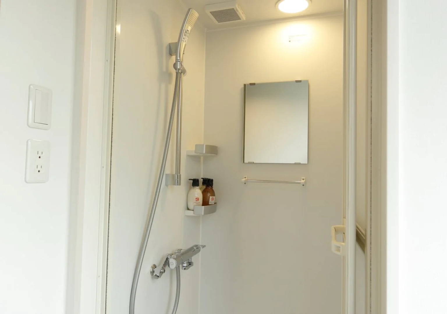 Kyou Bar Lounge & Inn