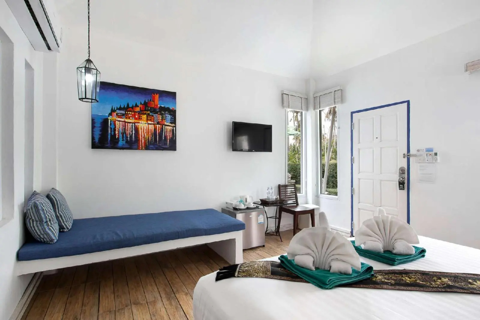 The White Knot Koh Chang