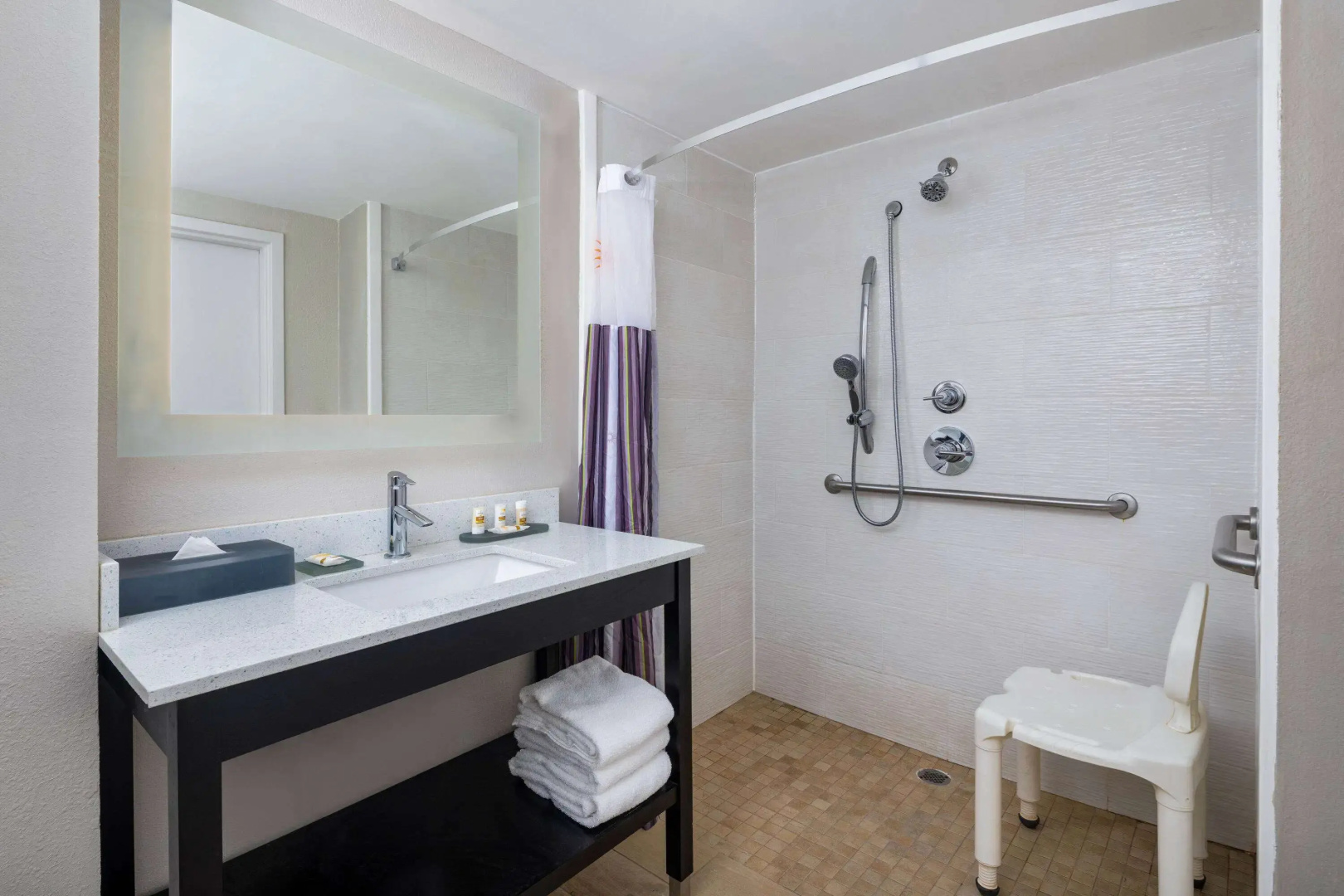 La Quinta Inn & Suites by Wyndham Kennesaw