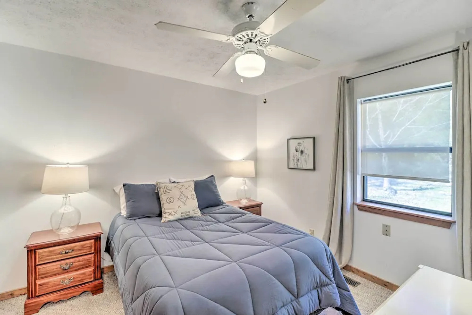 Walk to White River: Home w/ Deck in Flippin!