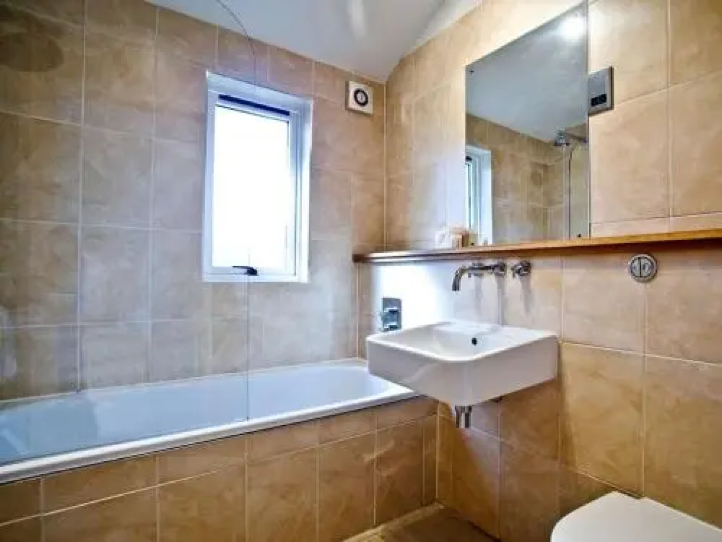 Hunters Lodge - 2 Indio Lake