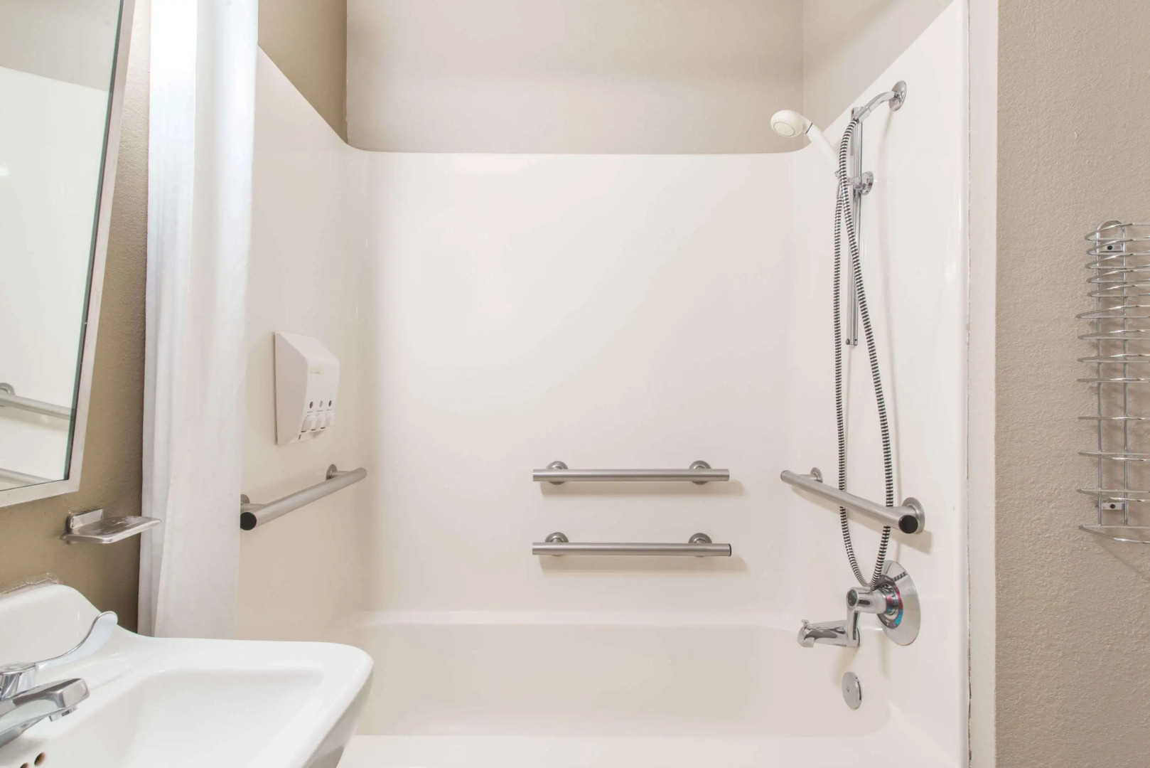 Super 8 by Wyndham Niagara Falls NY