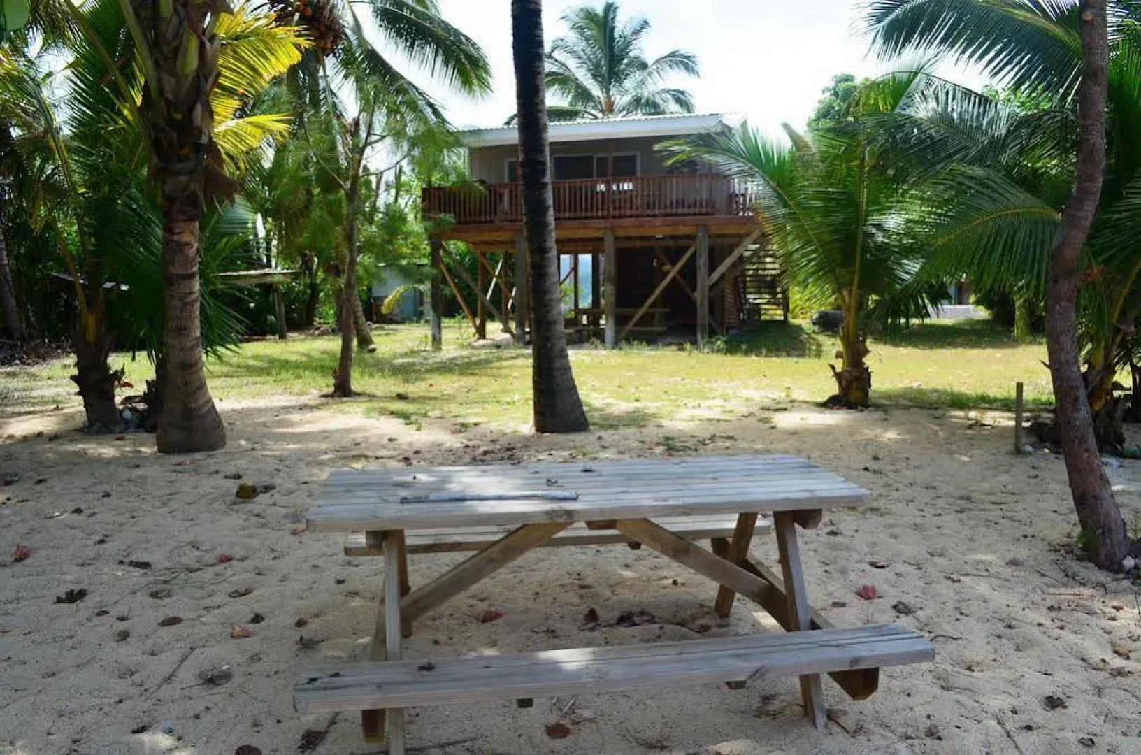 Sunny Bay Beach Bach