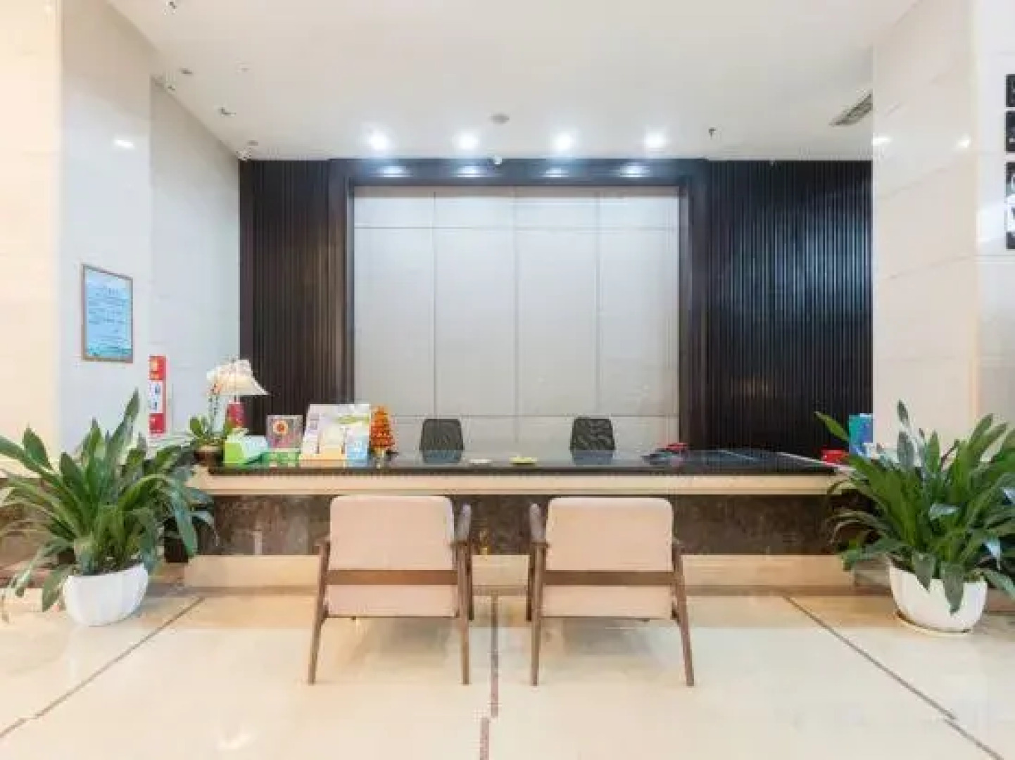 Xihai Hot Spring Holiday Hotel