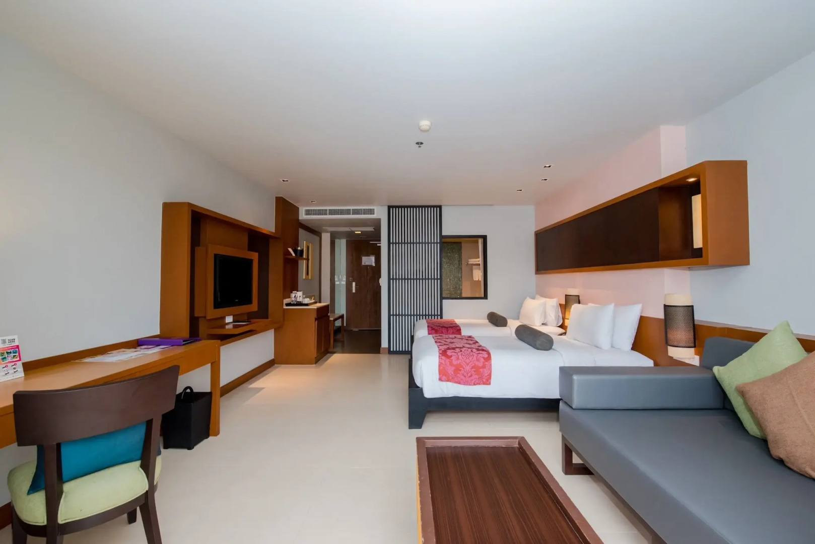 Отель ASHLEE Hub Hotel Patong