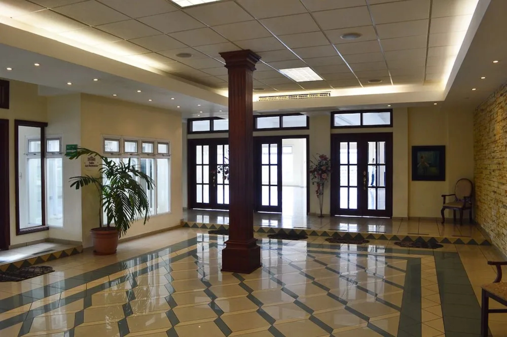 Apart-Hotel Suites La Aurora