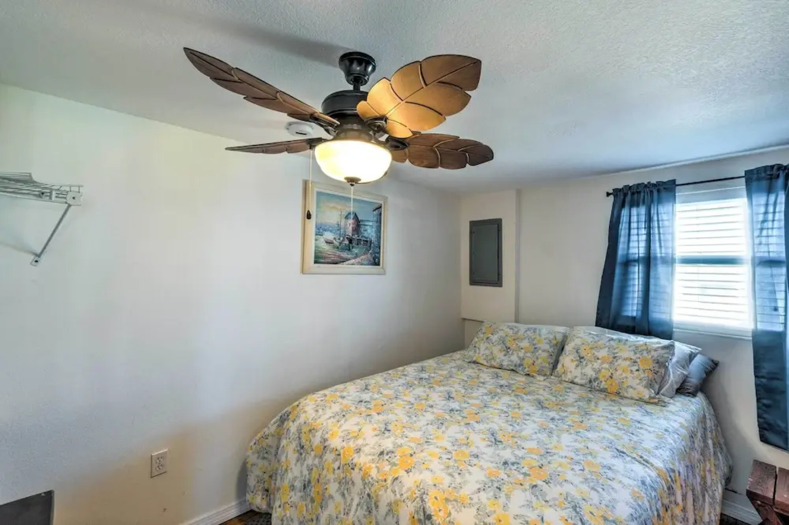 Little Gasparilla Home: Walk to Beaches!
