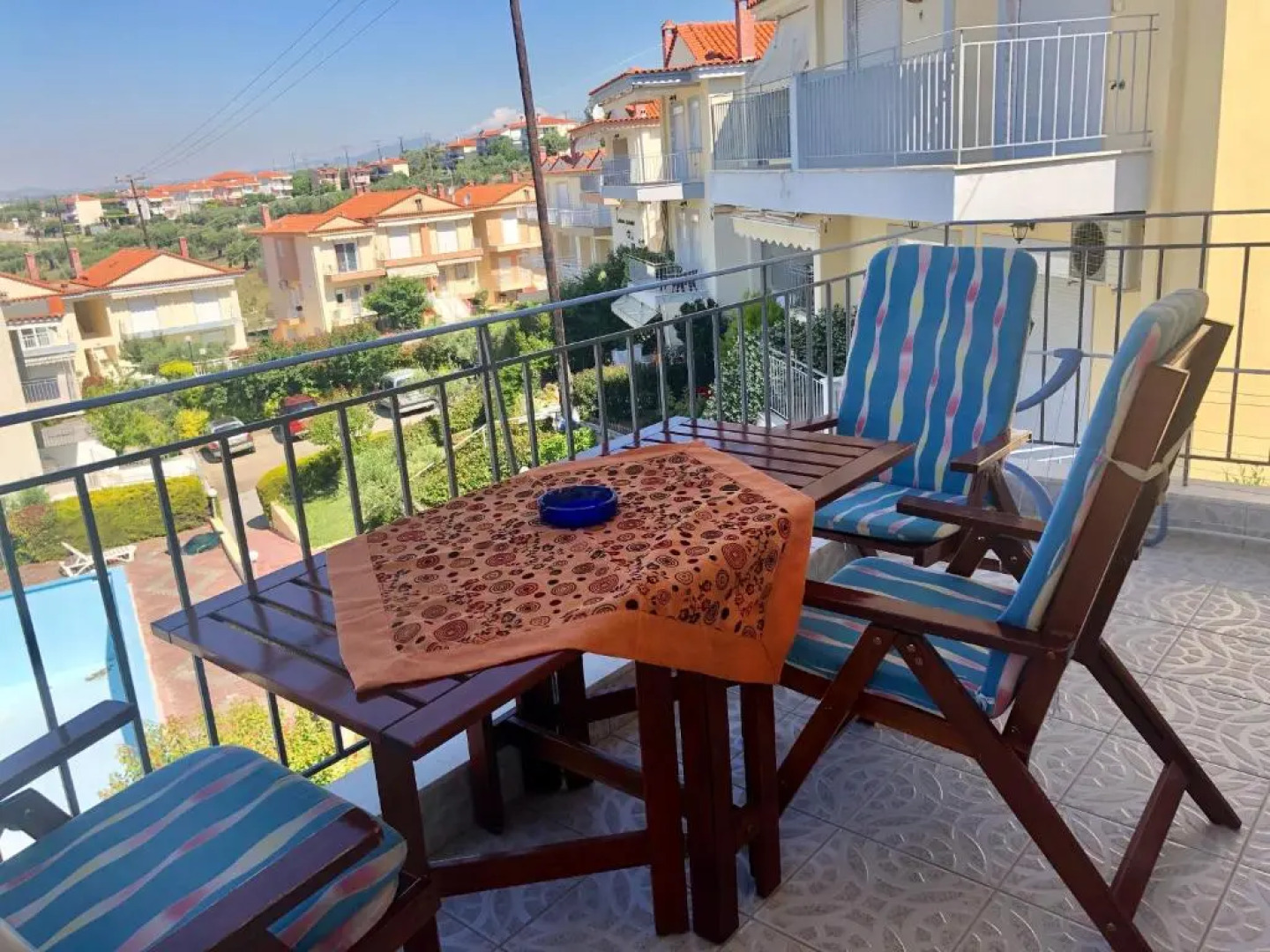 Gerakini 2BR Apt with Shared Pool