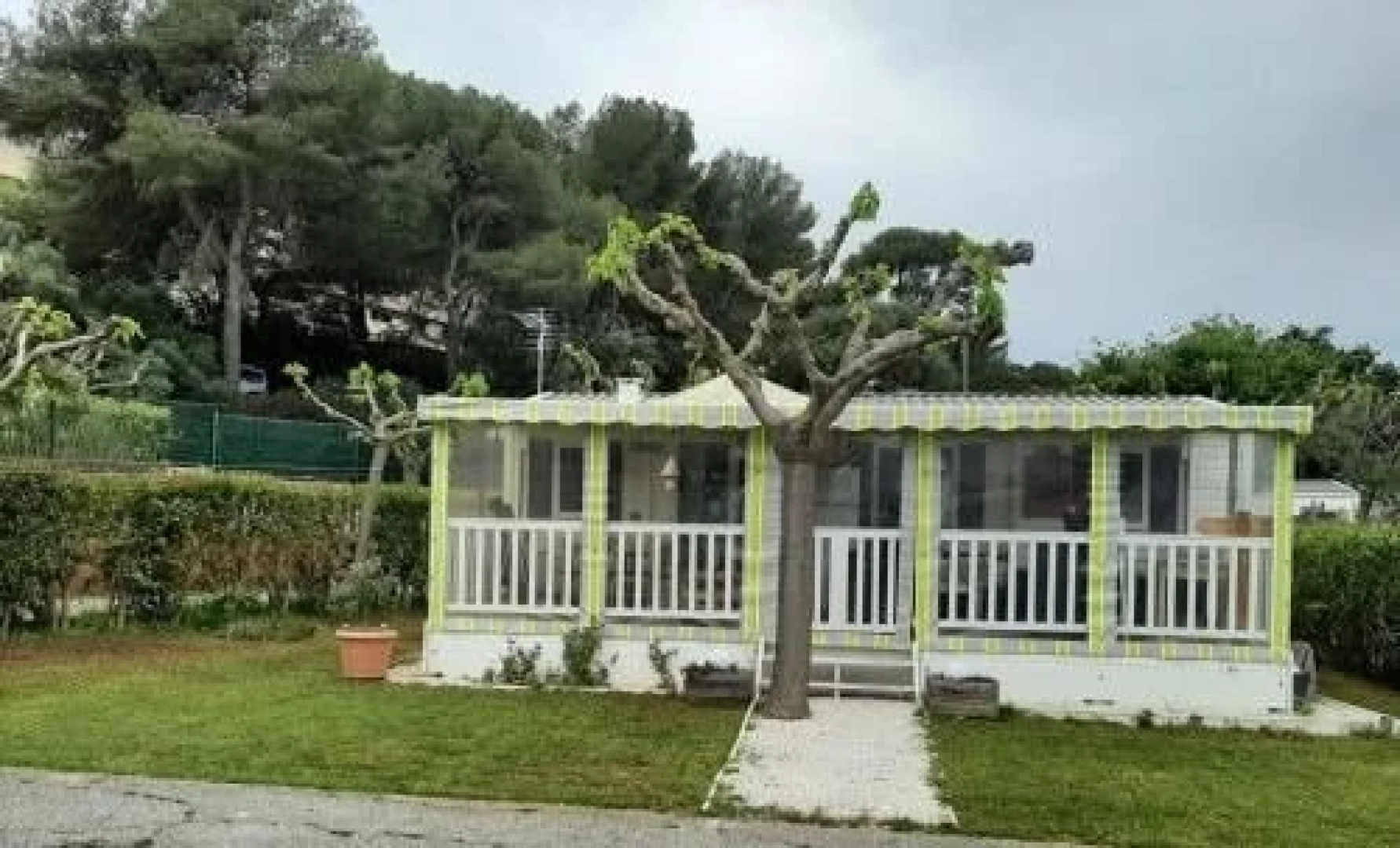 Mobile Home dans Camping Saint Pierre Des Horts