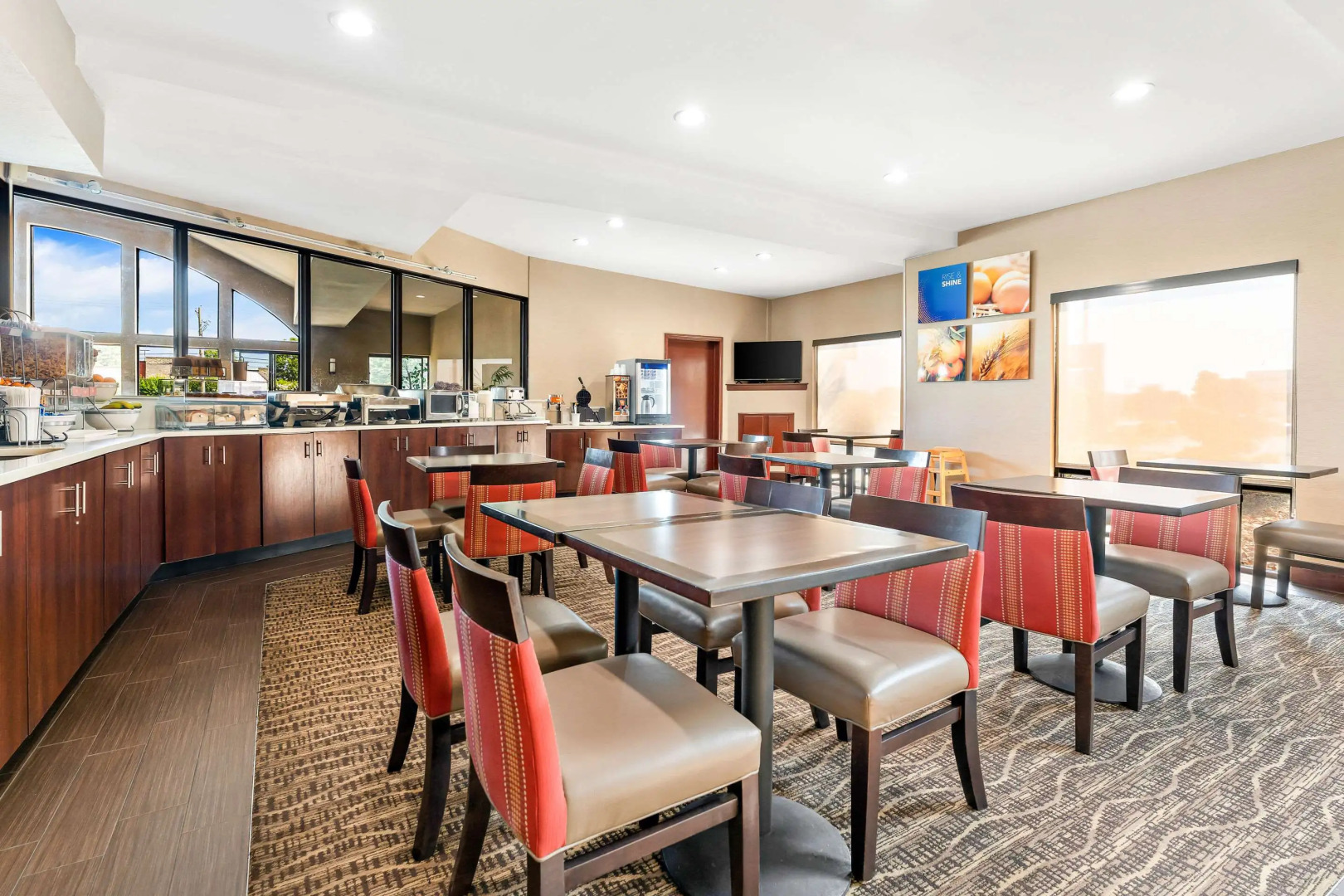 Comfort Suites near Robins Air Force Base